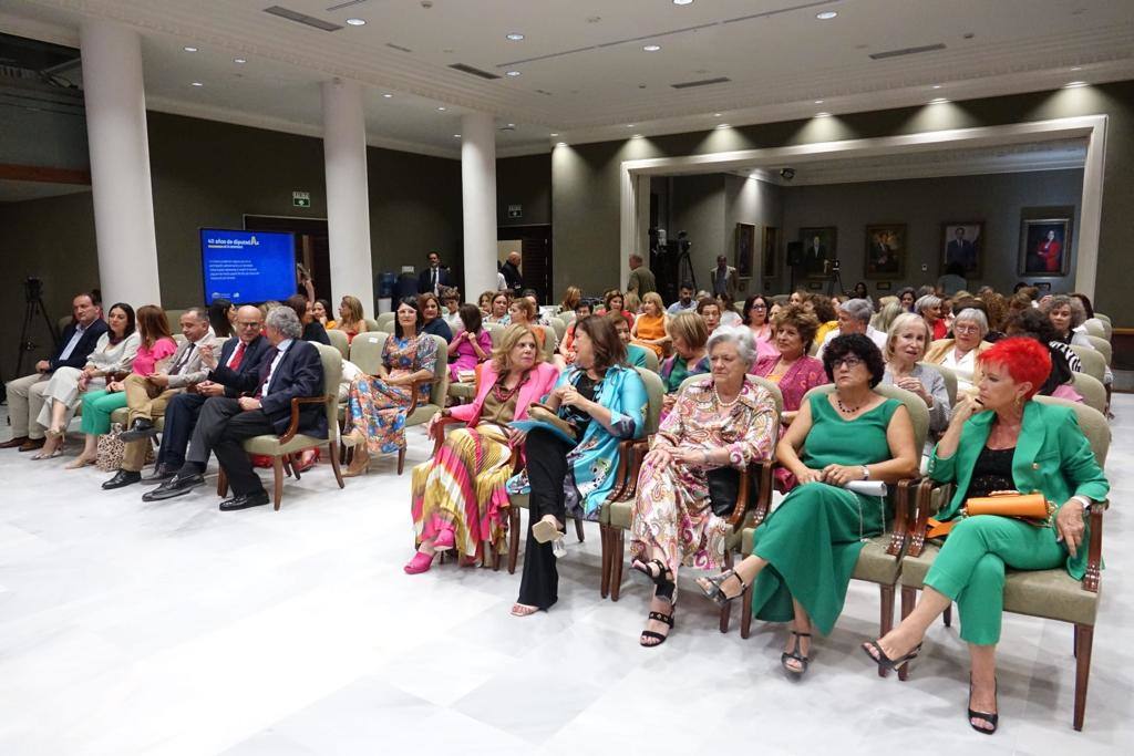 Fotos El Parlamento Rinde Tributo A Las Diputadas En Los A Os